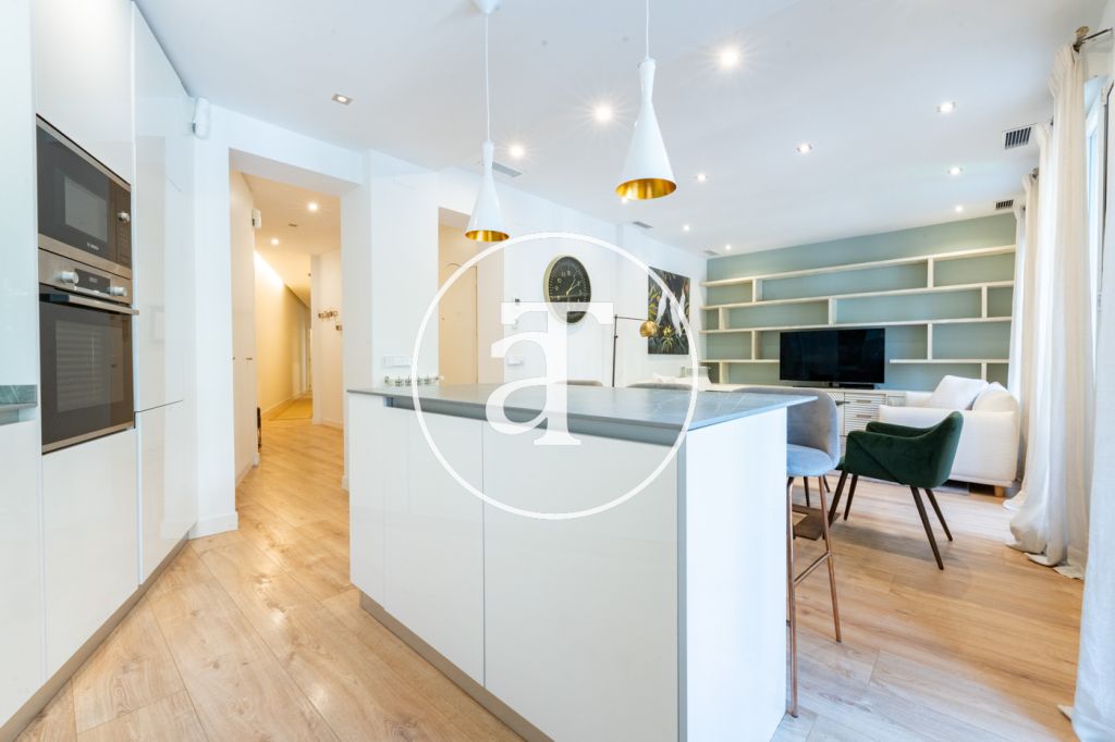 Monthly rental apartment with 2 bedrooms and 2 bathrooms with study in Goya 13