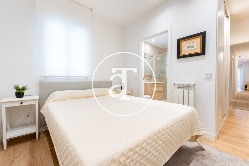 Monthly rental apartment with 2 bedrooms and 2 bathrooms with study in Goya 35