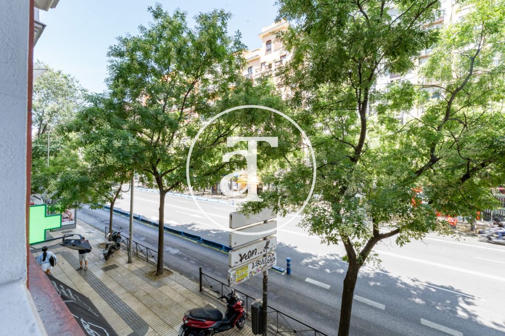 Monthly rental apartment with 2 bedrooms and 2 bathrooms with study in Goya 3