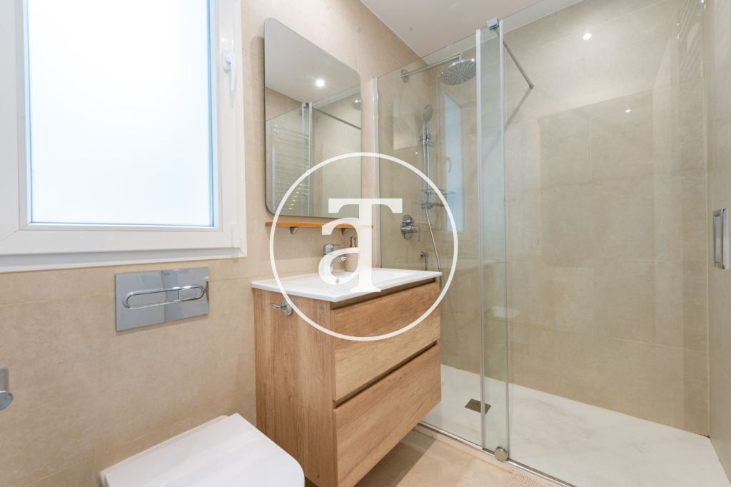 Monthly rental apartment with 2 bedrooms and 2 bathrooms with study in Goya 36