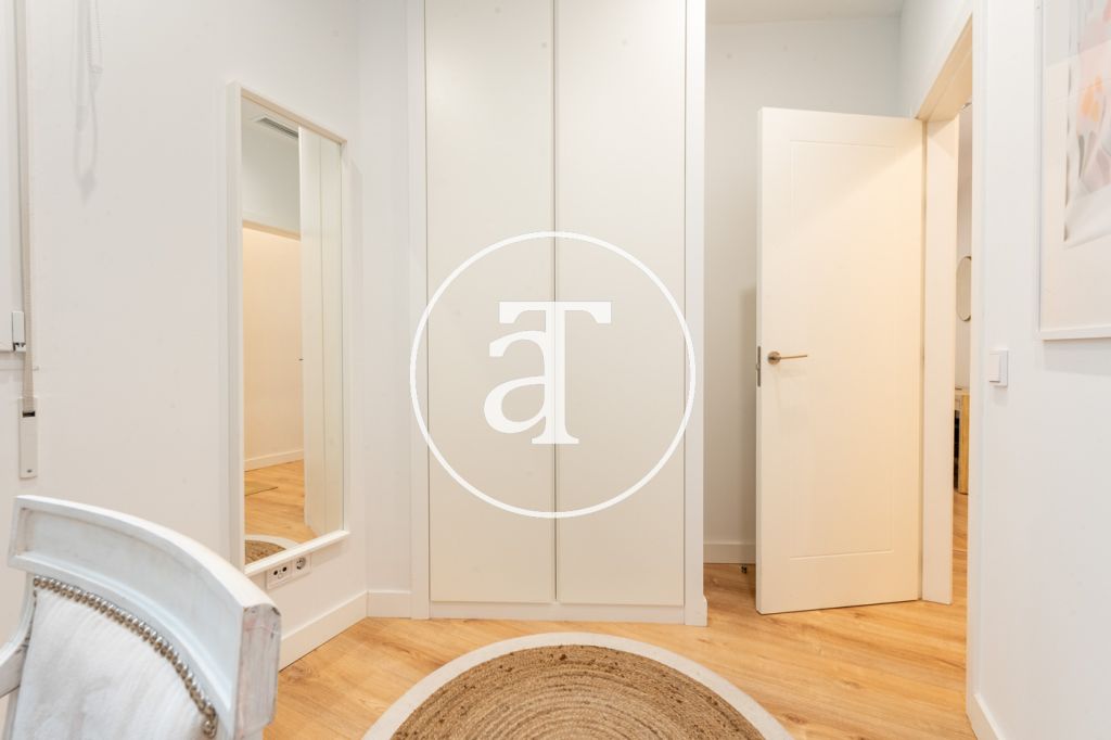 Monthly rental apartment with 2 bedrooms and 2 bathrooms with study in Goya 23