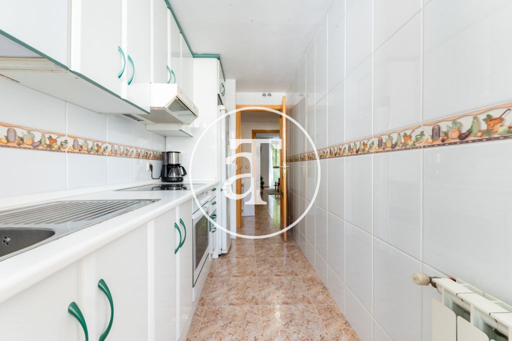 Piso de alquiler temporal de 1 habitación, baño y balcón en Quintana, Ciudad Lineal 14