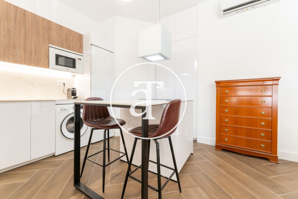 Monthly rental studio with bedroom and 1 bathroom in Arganzuela 11