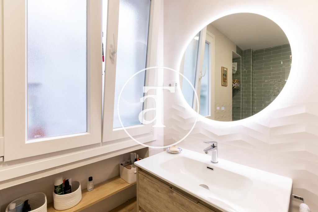 Piso de alquiler temporal de 2 habitaciones con estudio y baño en Latina cerca de la M30 30