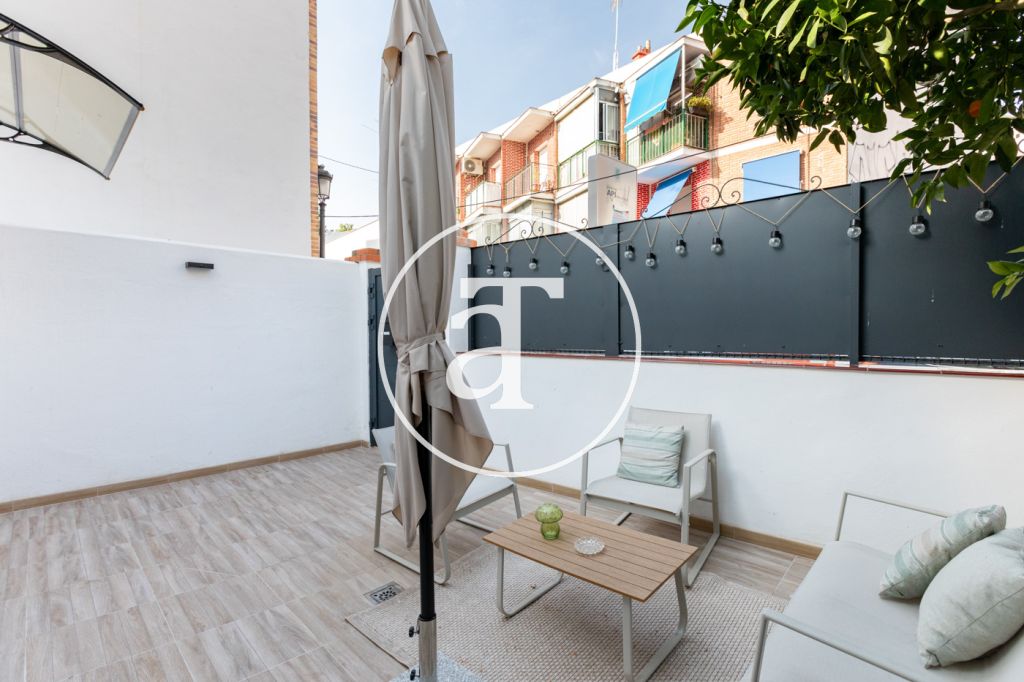 Casa de alquiler temporal de 1 habitación y 1 baño en Hortaleza 5