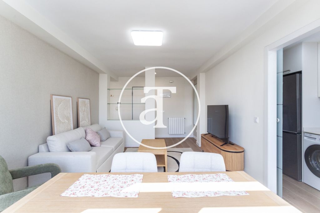 Appartement temporaire à louer avec 1 chambre et 1 salle de bain à proximité de la Cité Universitaire 17