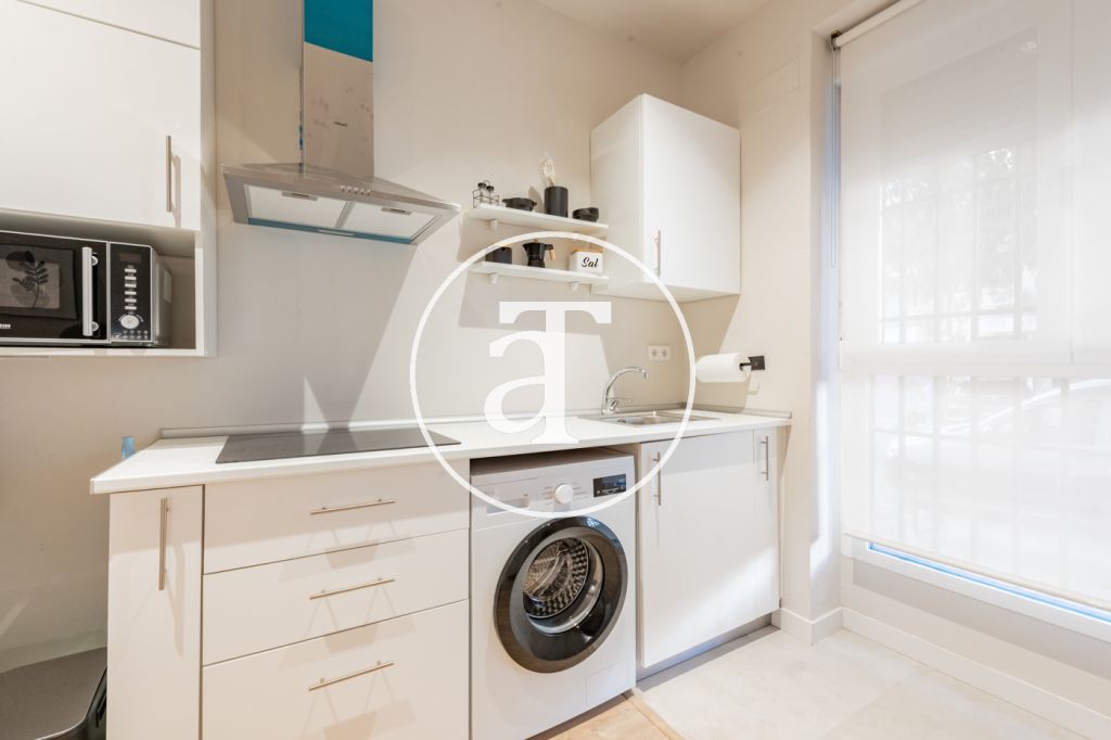 Piso de alquiler temporal de 1 habitación y 1 baño en Ciudad Lineal 12