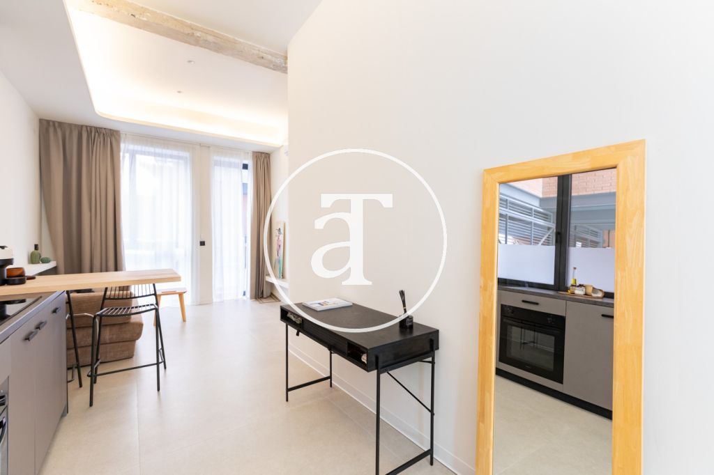 Estudio de alquiler temporal de 1 habitación y baño en Delicias 11
