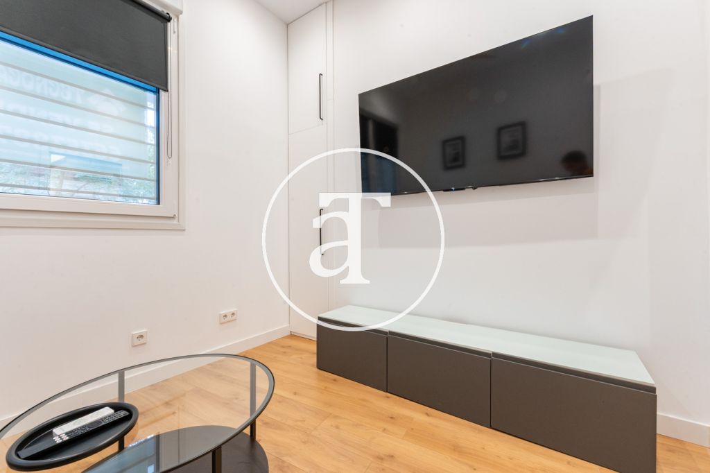 Dúplex de alquiler temporal con 2 habitaciones, 1 baño y aseo en Ciudad Lineal 4