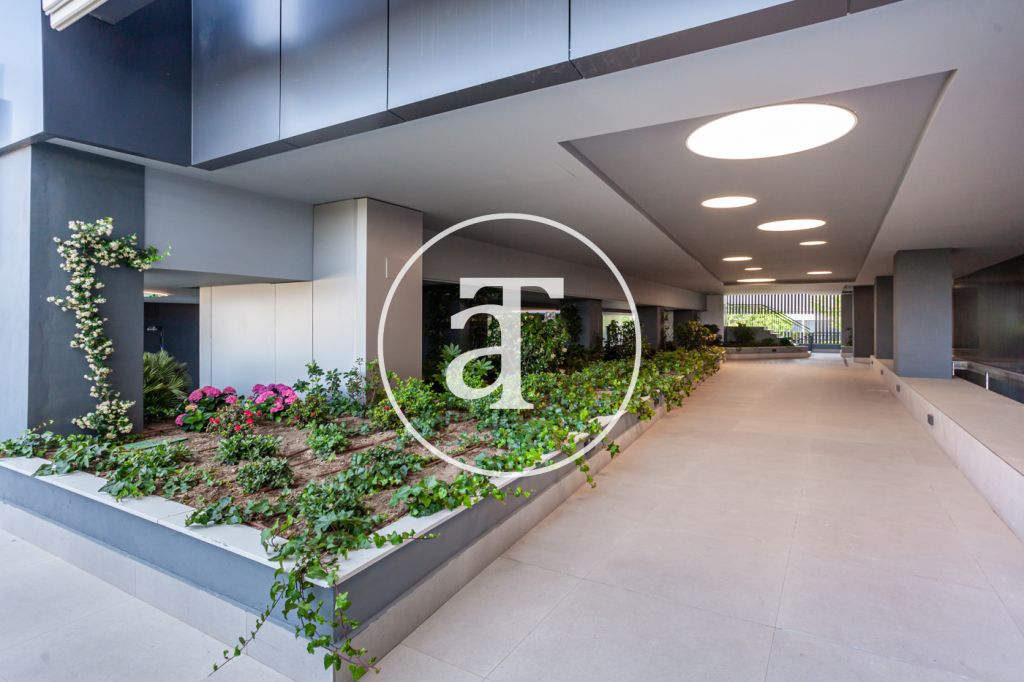 Appartement à louer avec 2 chambres et terrasse avec une excellente vue à Valdecederas 52