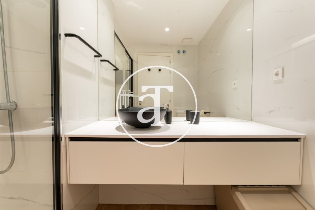Piso de alquiler temporal de 1 habitación, estudio y 2 baños en Tetuán 19