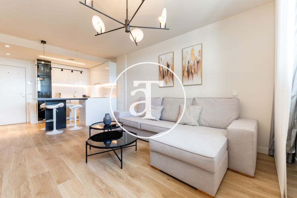 Piso de alquiler temporal de 1 habitación, estudio y 2 baños en Tetuán 5
