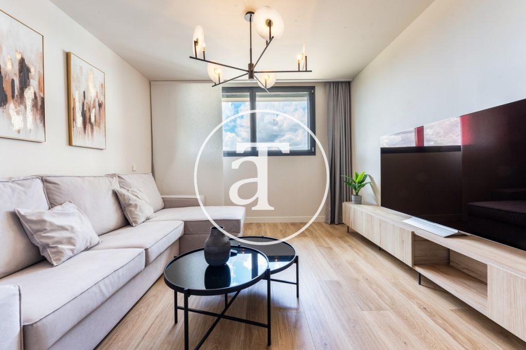 Piso de alquiler temporal de 1 habitación, estudio y 2 baños en Tetuán