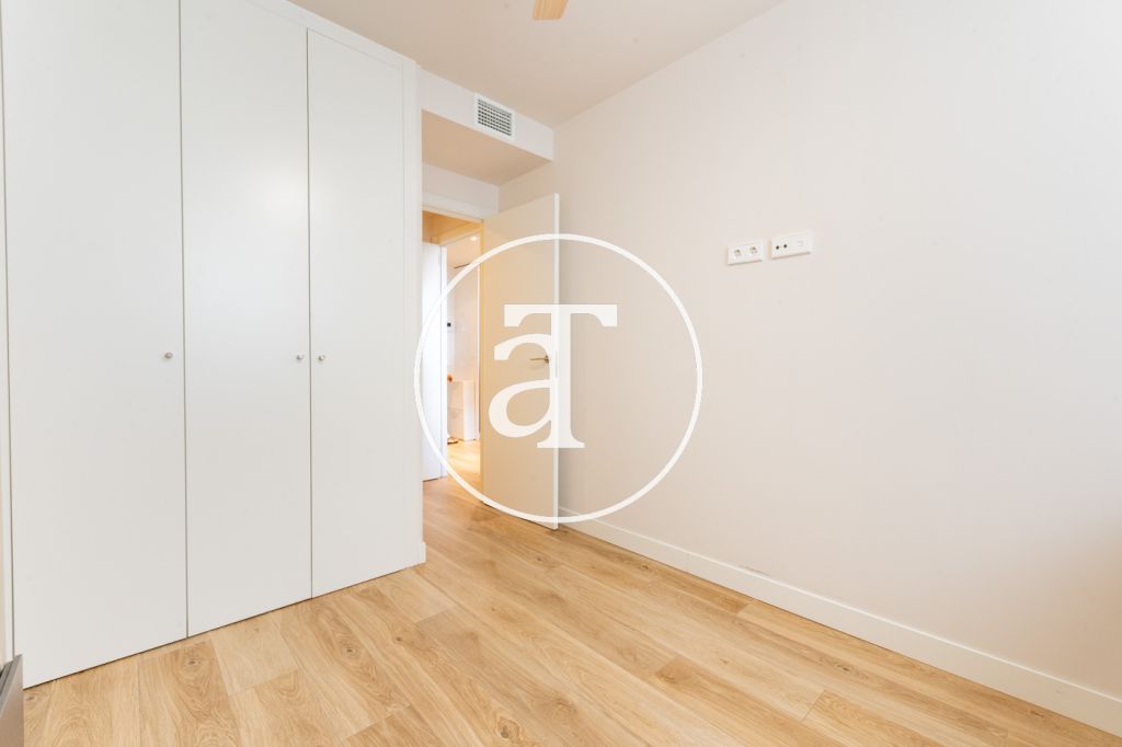 Piso de alquiler temporal de 1 habitación, estudio y 2 baños en Tetuán 24