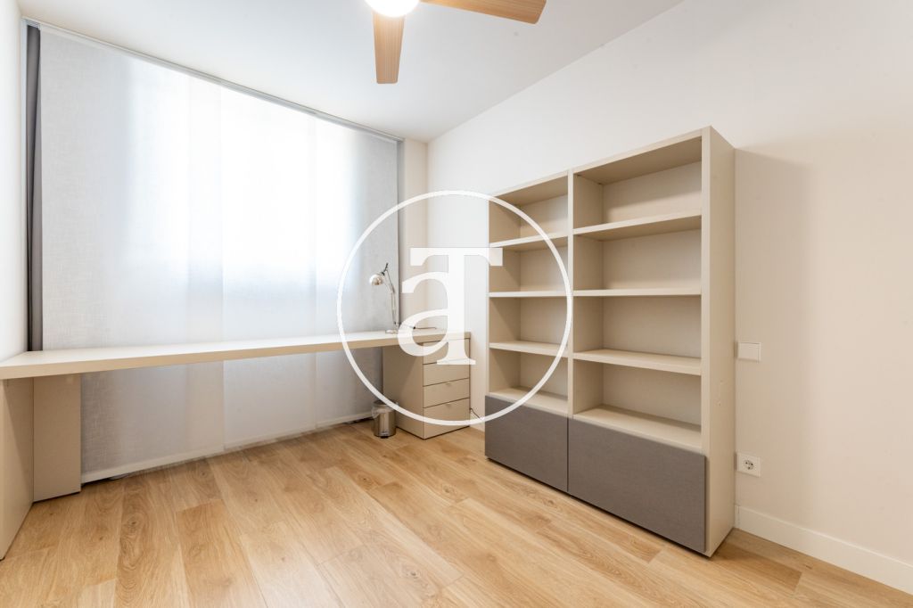 Piso de alquiler temporal de 1 habitación, estudio y 2 baños en Tetuán 21