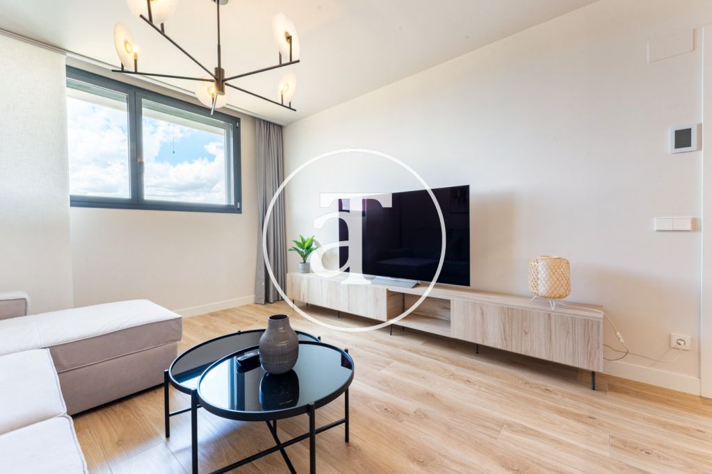 Piso de alquiler temporal de 1 habitación, estudio y 2 baños en Tetuán 3