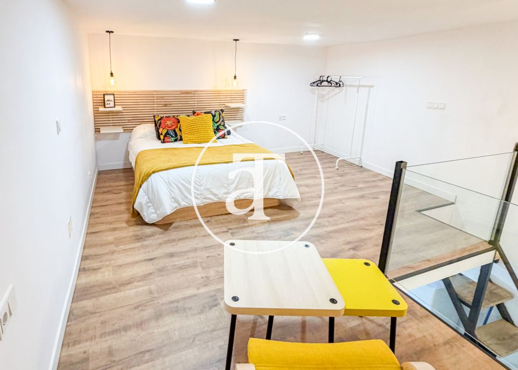 Duplex à louer temporairement, avec 1 chambre et 1 salle de bain, en centre-ville.