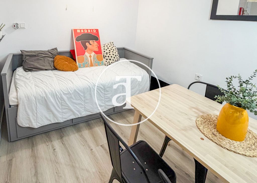 Duplex à louer temporairement, avec 1 chambre et 1 salle de bain, en centre-ville. 3
