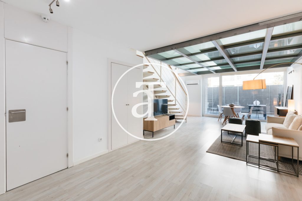 Duplex for monthly rental with 1 bedroom, bathroom and toilet with terrace in Simancas 22