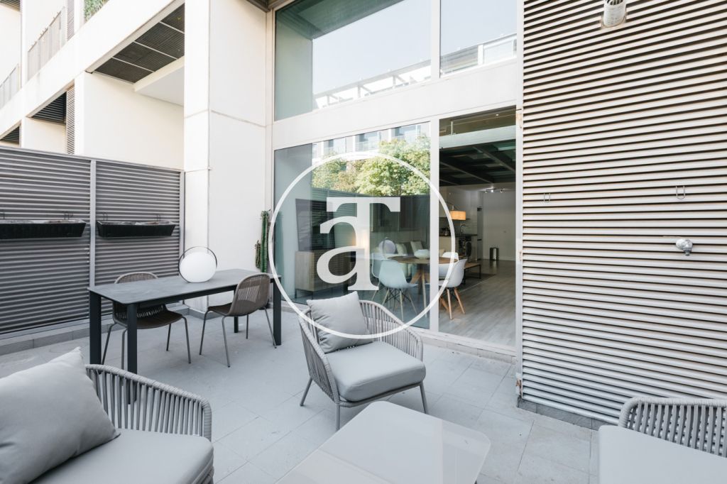 Duplex for monthly rental with 1 bedroom, bathroom and toilet with terrace in Simancas 13