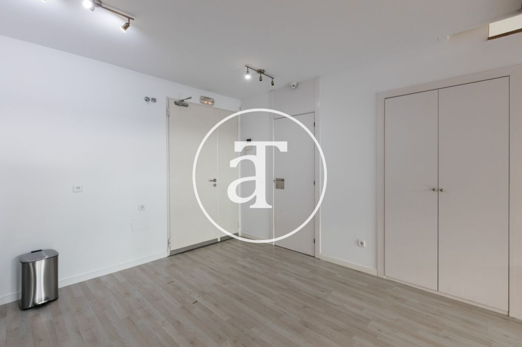 Duplex for monthly rental with 1 bedroom, bathroom and toilet with terrace in Simancas 21