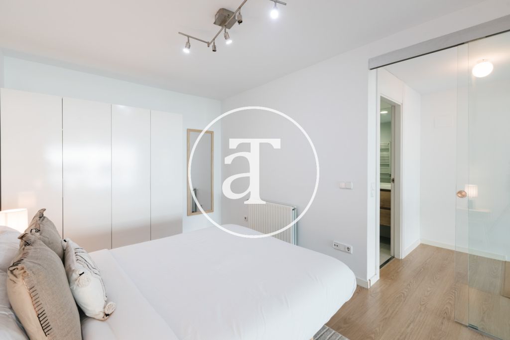 Duplex for monthly rental with 1 bedroom, bathroom and toilet with terrace in Simancas 26