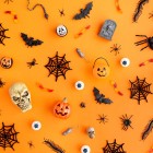 Halloween 2025: theme parks, altars of the dead, and ghost tours