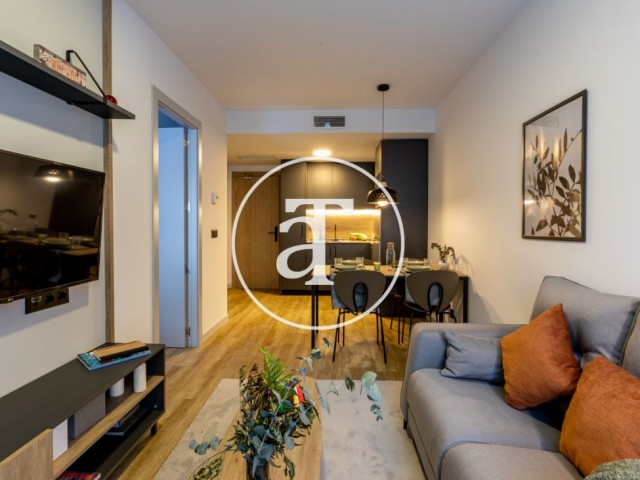 Moderno apartamento de 1 habitación con todo tipo de servicios y piscina en Madrid
