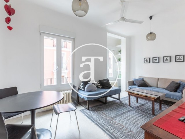 Appartement en location temporaire avec 2 chambres et 1 salle de bain dans le centre de Madrid.