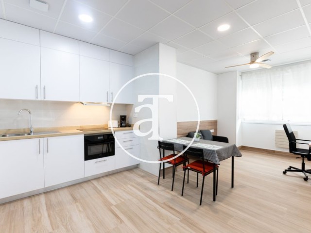 Piso de alquiler temporal de 1 habitación y 1 baño en Latina