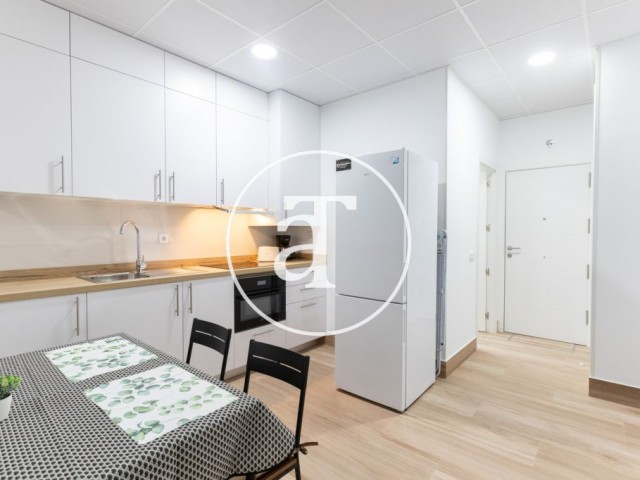 Estudio de alquiler temporal de 1 habitación y 1 baño en Latina