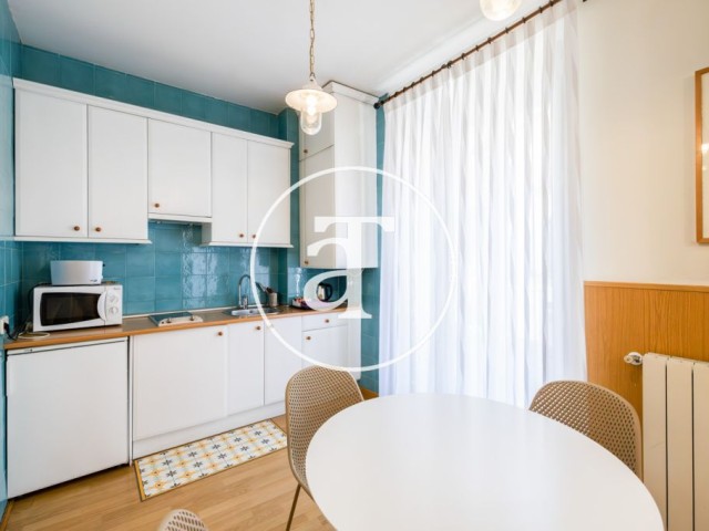 Monthly rental apartment with 1 bedroom and 1 bathroom with balcony in the center, steps from Opera area