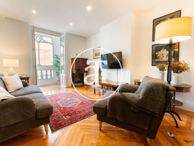 Piso de alquiler temporal de 2 habitaciones con balcón y 1 baño en Salamanca junto a calle Serrano y Castellana 