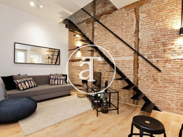 Ático Dúplex de alquiler temporal de 2 habitaciones y 1 baño en en el Centro de Madrid