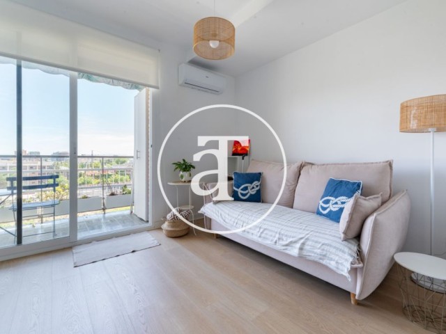 Piso de alquiler temporal de 1 habitación y 1 baño con balcón en Chamartín