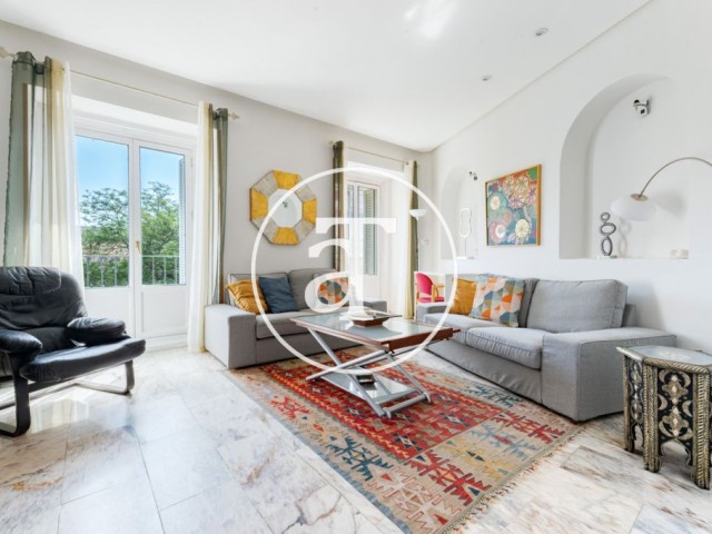 Monthly rental apartment with 2 bedrooms and 1 bathroom with balconies in Justicia, steps from the metro