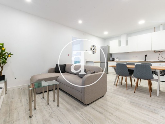 Monthly rental apartment with 2 bedrooms and 1 bathroom next to the Royal Palace