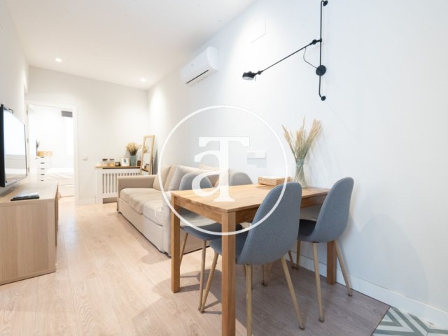 Piso de alquiler temporal de 1 habitación, estudio y 1 baño en el Barrio de Salamanca