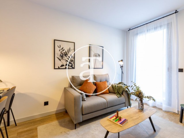 Moderno apartamento de 1 habitación con todo tipo de servicios y piscina en Madrid